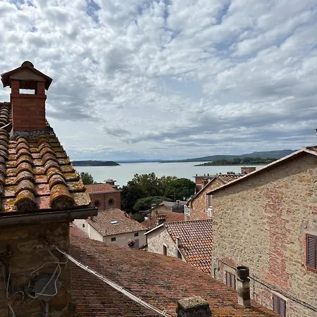 Castle With View * Passignano sul Trasimeno