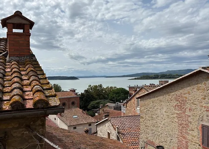 Castle With View * パッシニャーノ・スル・トラジメーノ